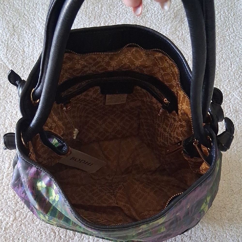 New Bodhi Elegant Multicolor Shoulder Bag - Picture 5 of 6